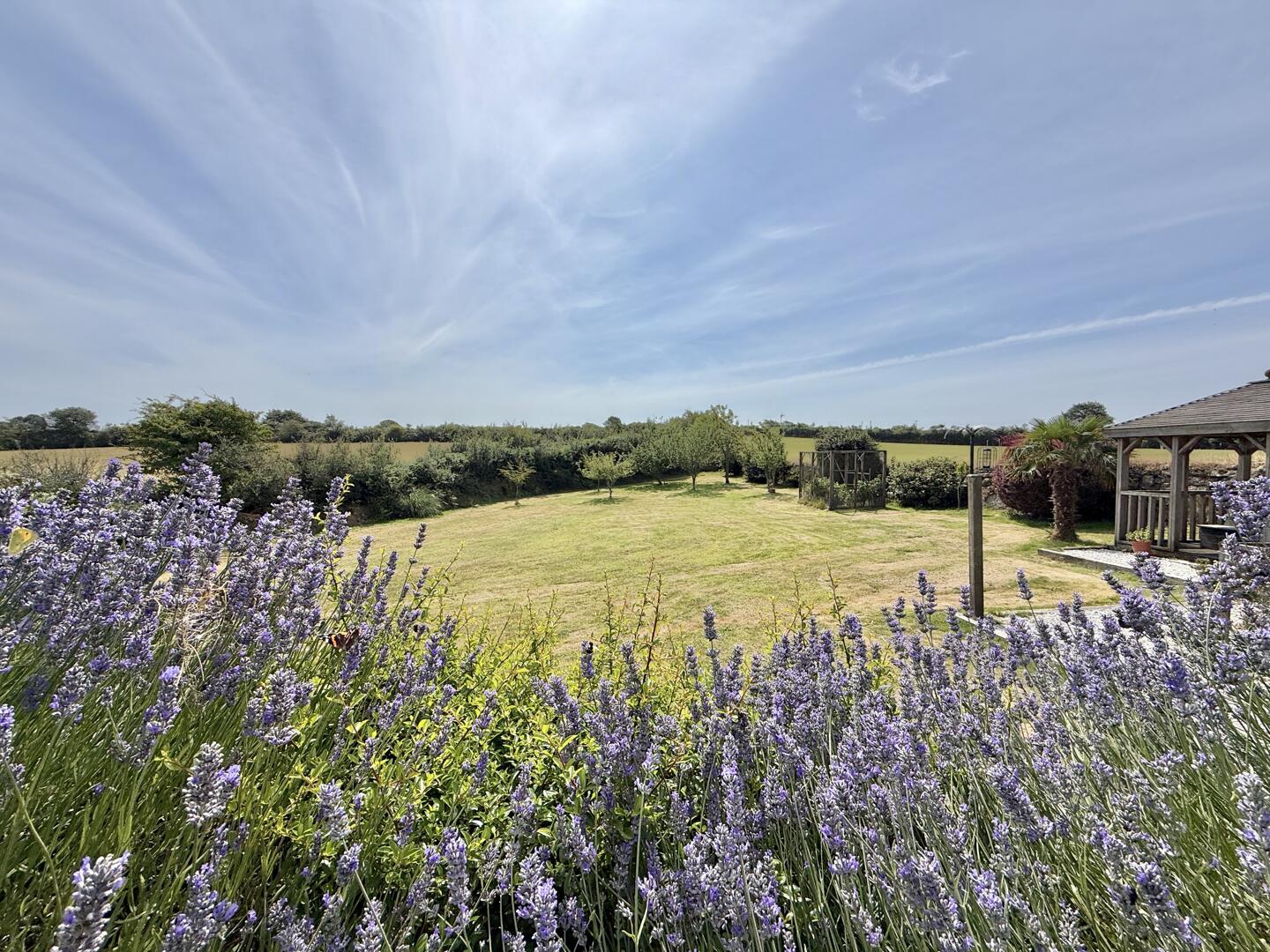 3 bed property in Trebarveth, Truro